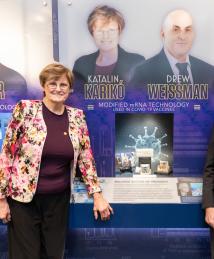 Katalin Karikó and Drew Weissman at the National Inventors Hall of Fame Illumination Ceremony