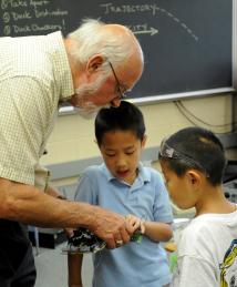 Arthur Fry visiting Camp Invention