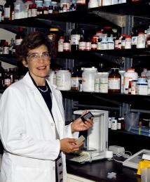 Frances Ligler working in the laboratory