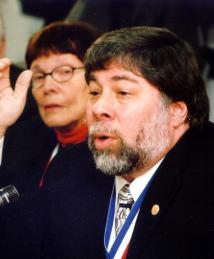 Steve Wozniak speaking into a microphone